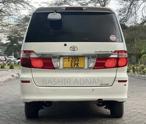 Toyota Alphard 2.4 Petrol FWD 2004 White