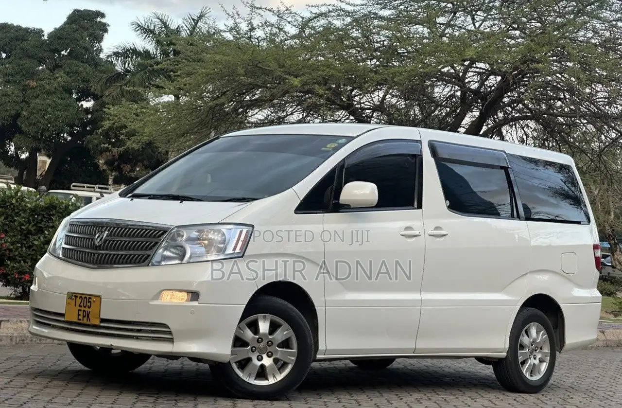 Toyota Alphard 2.4 Petrol FWD 2004 White