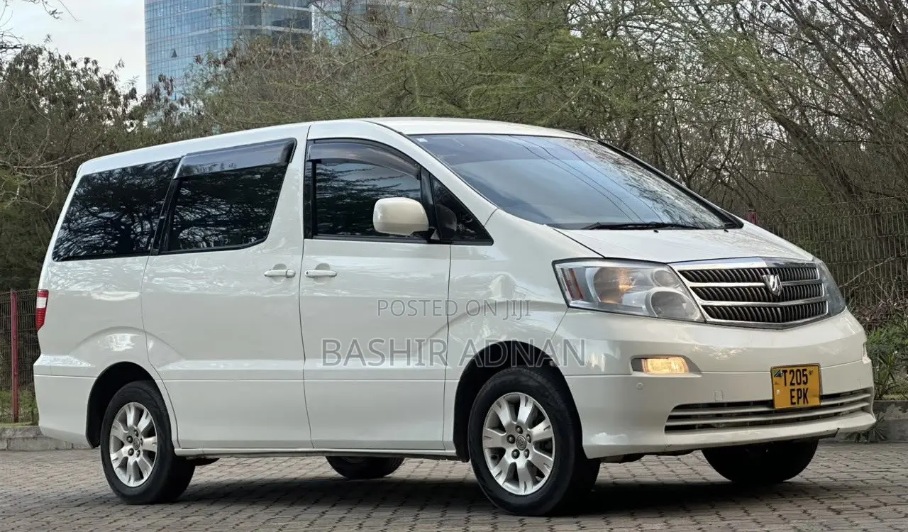 Toyota Alphard 2.4 Petrol FWD 2004 White