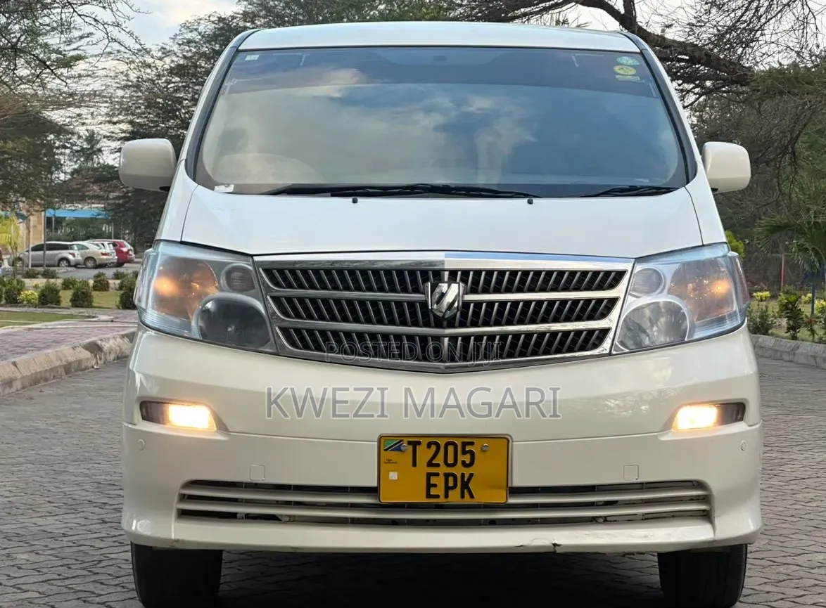 Toyota Alphard 2004 White