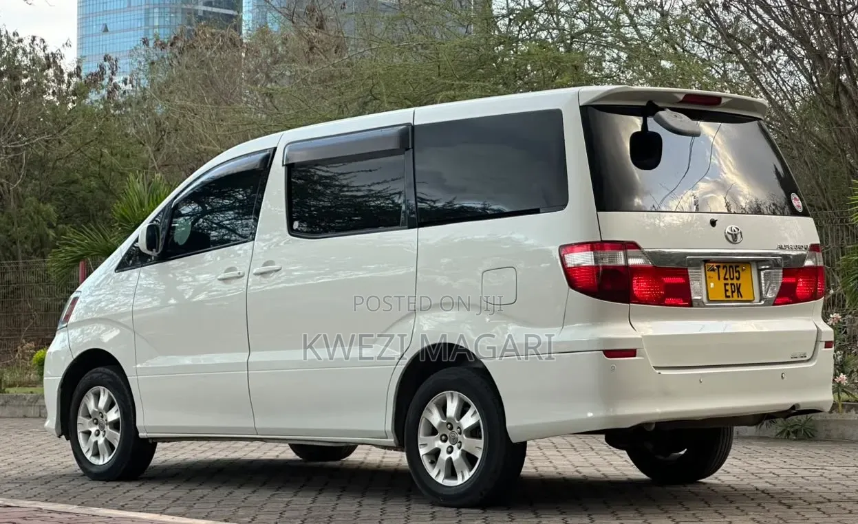 Toyota Alphard 2004 White