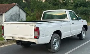 Nissan Hardbody 2016 White