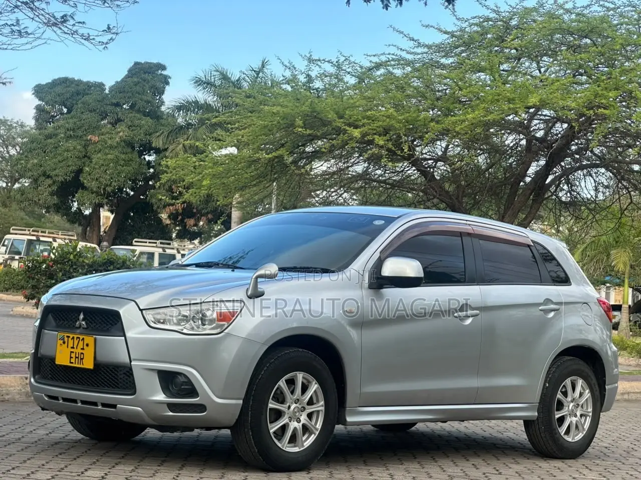 Mitsubishi RVR 2.0 2011 Gray