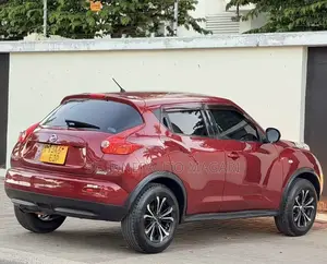 Nissan Juke 2012 Maroon