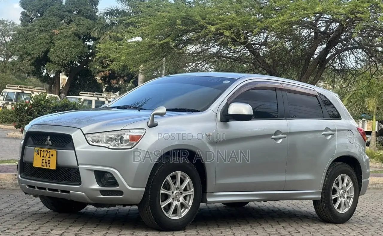 Mitsubishi RVR 2.0 2011 Silver