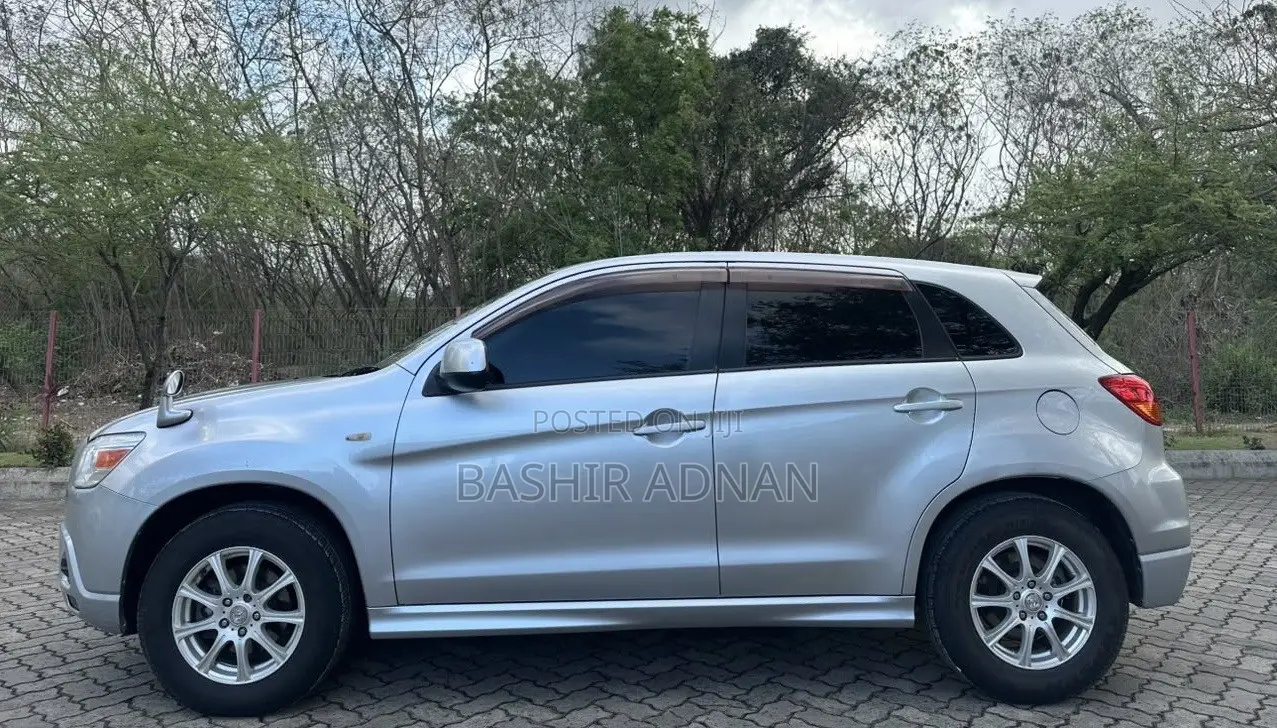 Mitsubishi RVR 2.0 2011 Silver