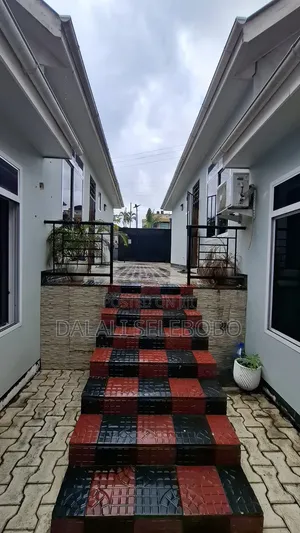 2bdrm Block of Flats in Kijitonyama for rent