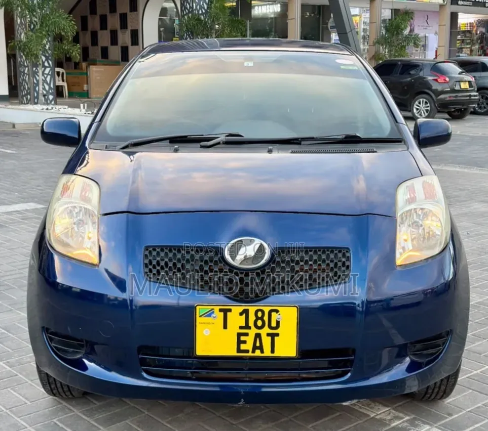 Toyota Vitz 2009 Blue