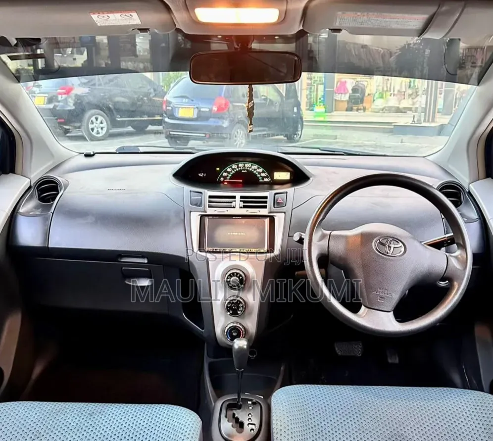 Toyota Vitz 2009 Blue