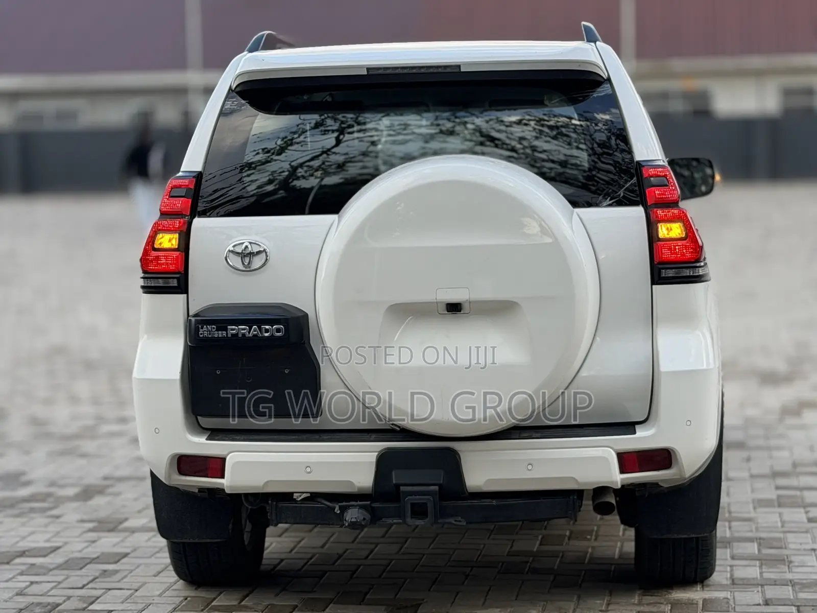 Toyota Land Cruiser Prado 2.8 2023 White