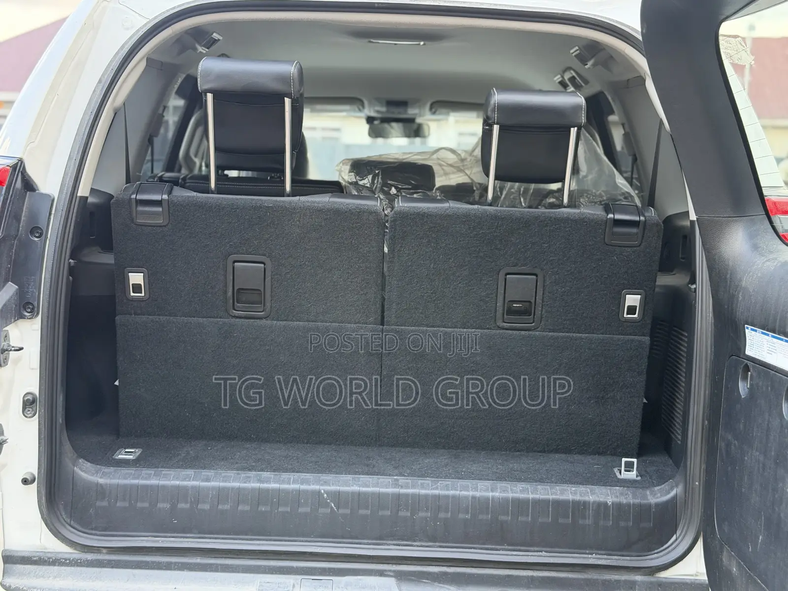 Toyota Land Cruiser Prado 2.8 2023 White