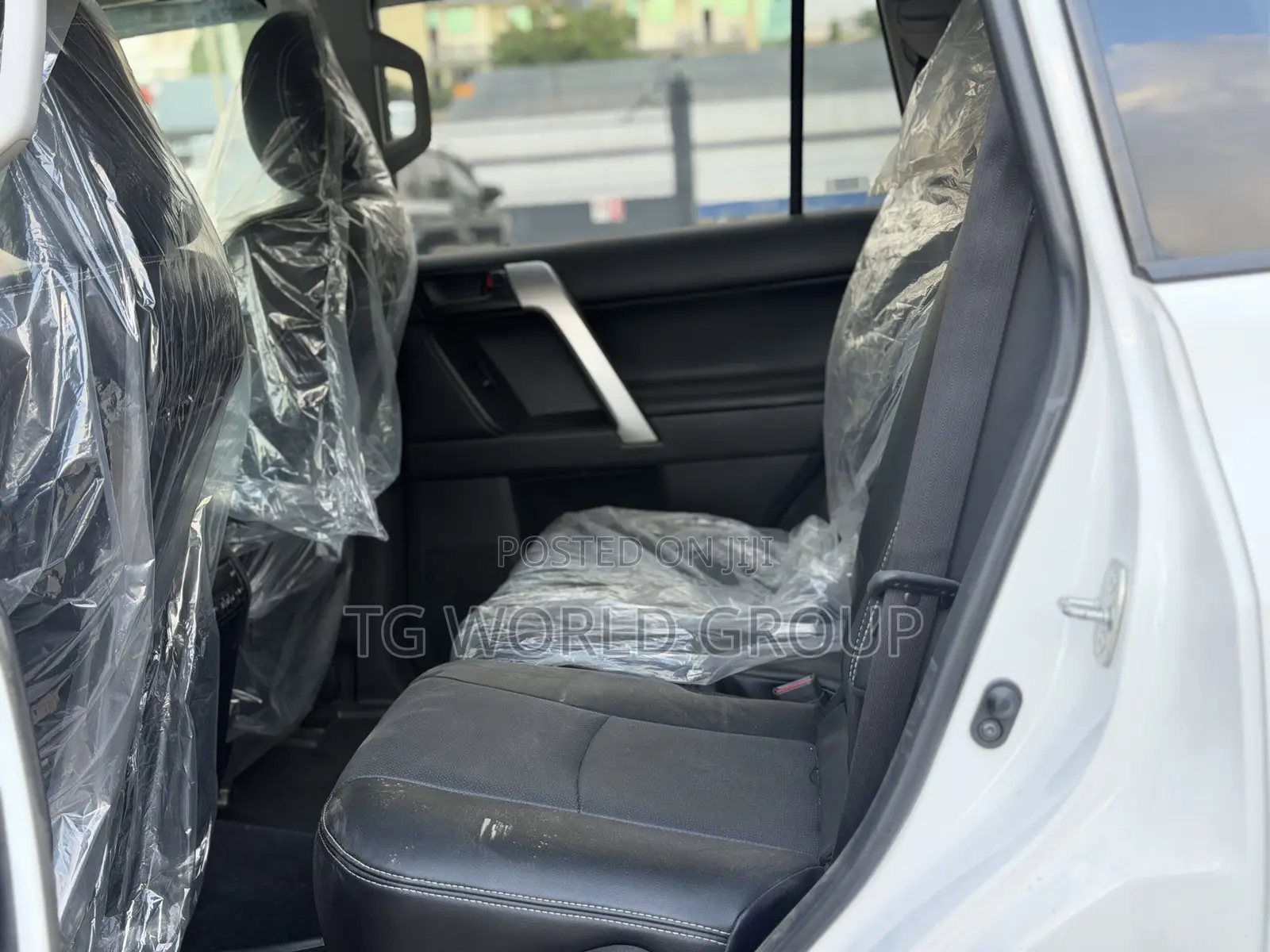 Toyota Land Cruiser Prado 2.8 2023 White