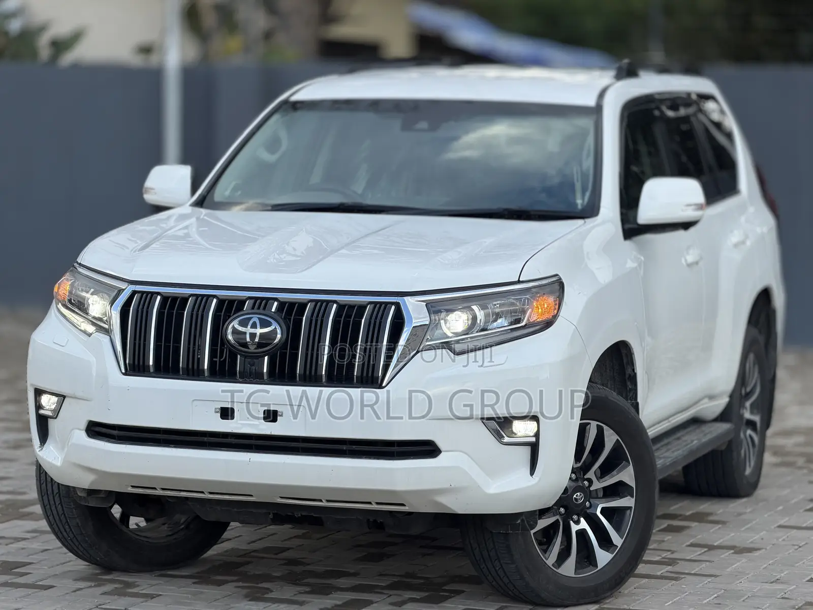 Toyota Land Cruiser Prado 2.8 2023 White