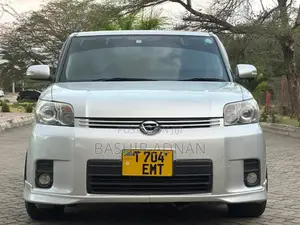 Toyota Corolla Rumion Hatchback 1.8 FWD 2009 Silver