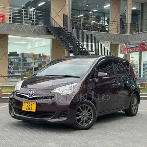 Toyota Ractis 2011 Maroon