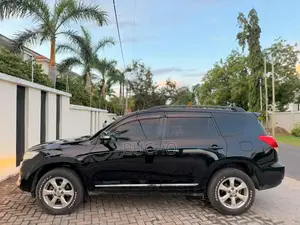 Toyota Vanguard 2011 Black