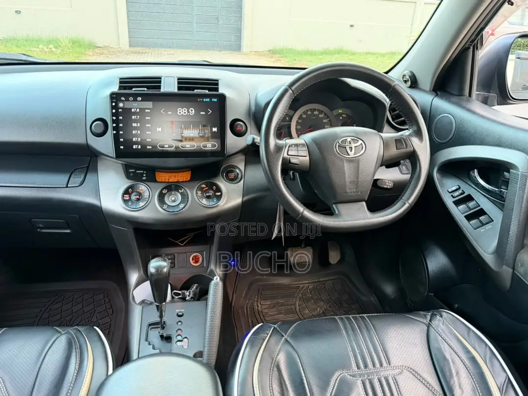 Toyota Vanguard 2011 Black