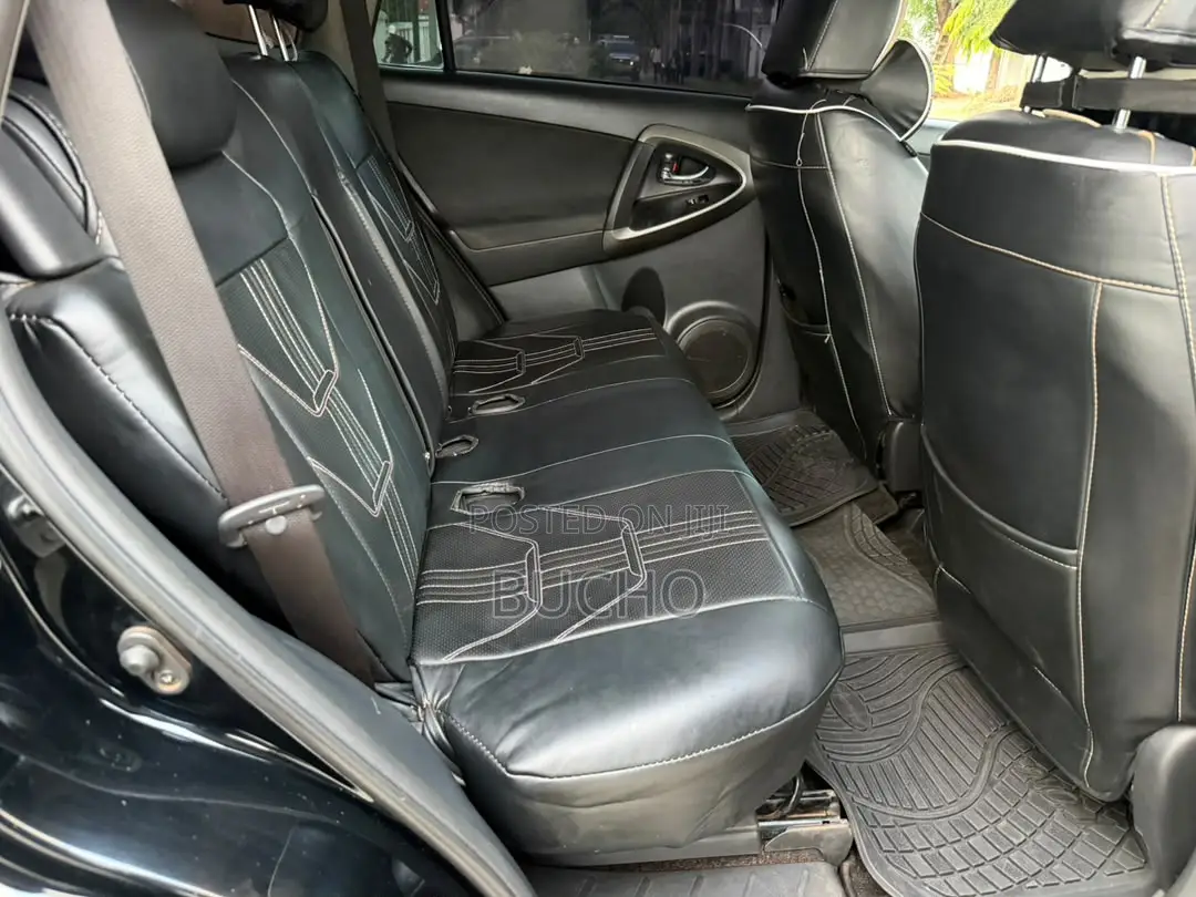 Toyota Vanguard 2011 Black