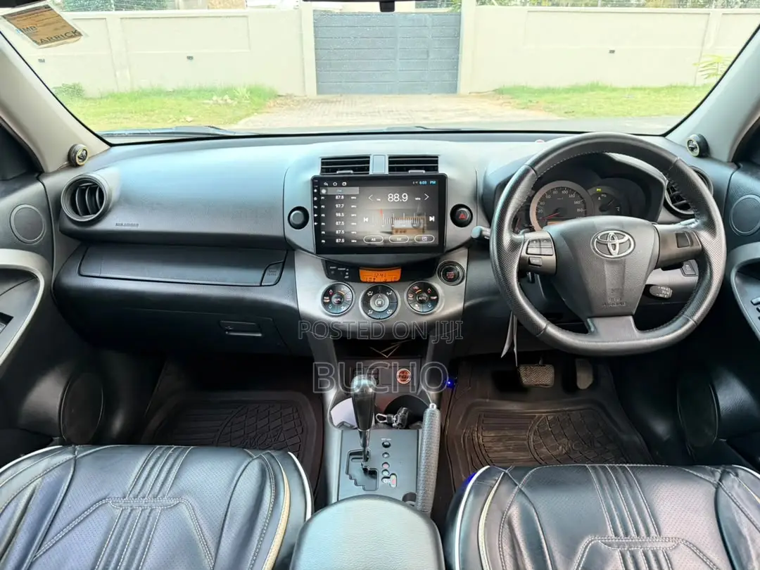 Toyota Vanguard 2011 Black