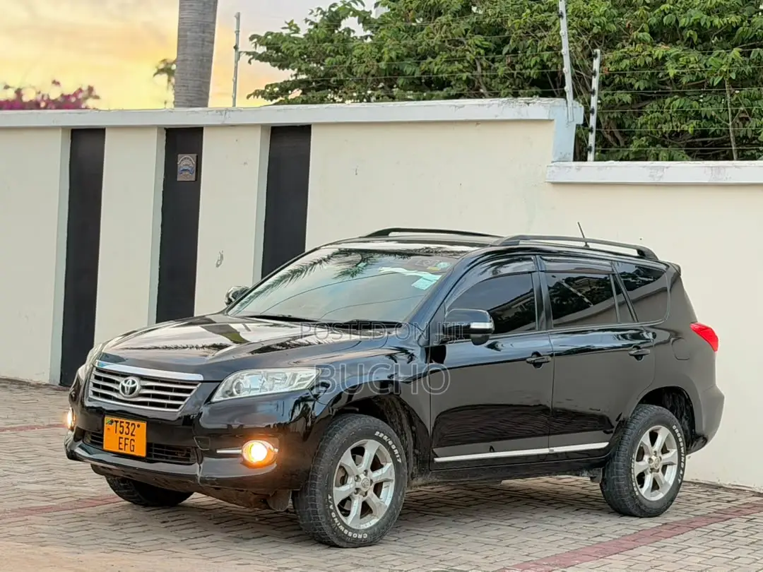 Toyota Vanguard 2011 Black