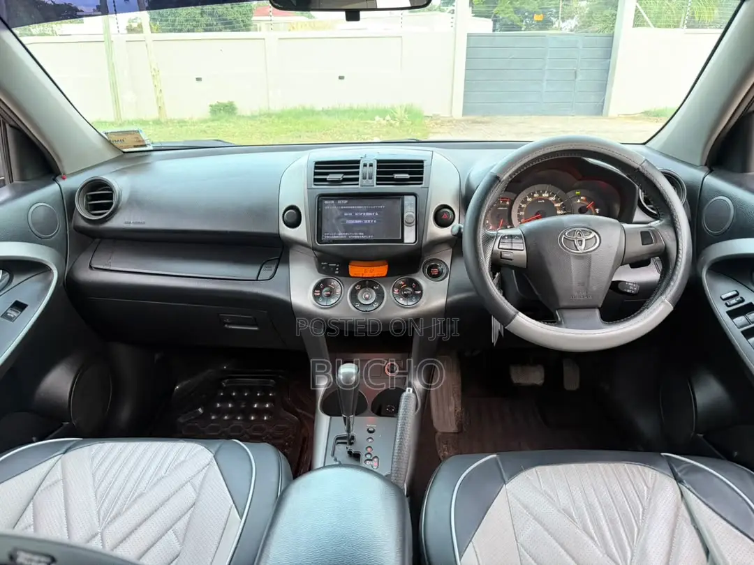 Toyota Vanguard 2011 Gray