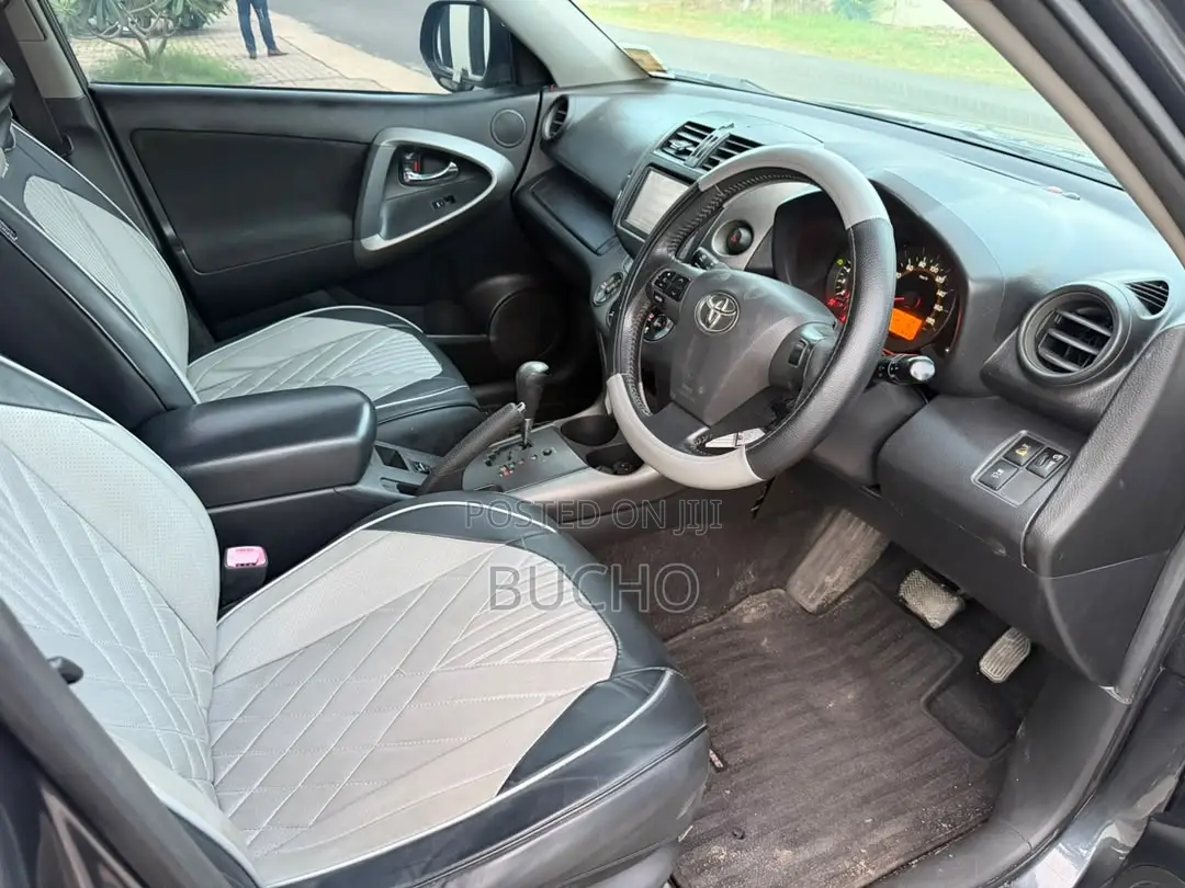 Toyota Vanguard 2011 Gray
