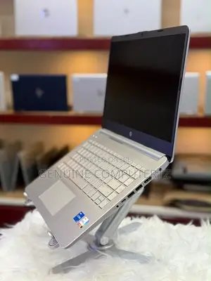 Laptop HP 14S 8GB AMD Ryzen 5 SSD 512GB
