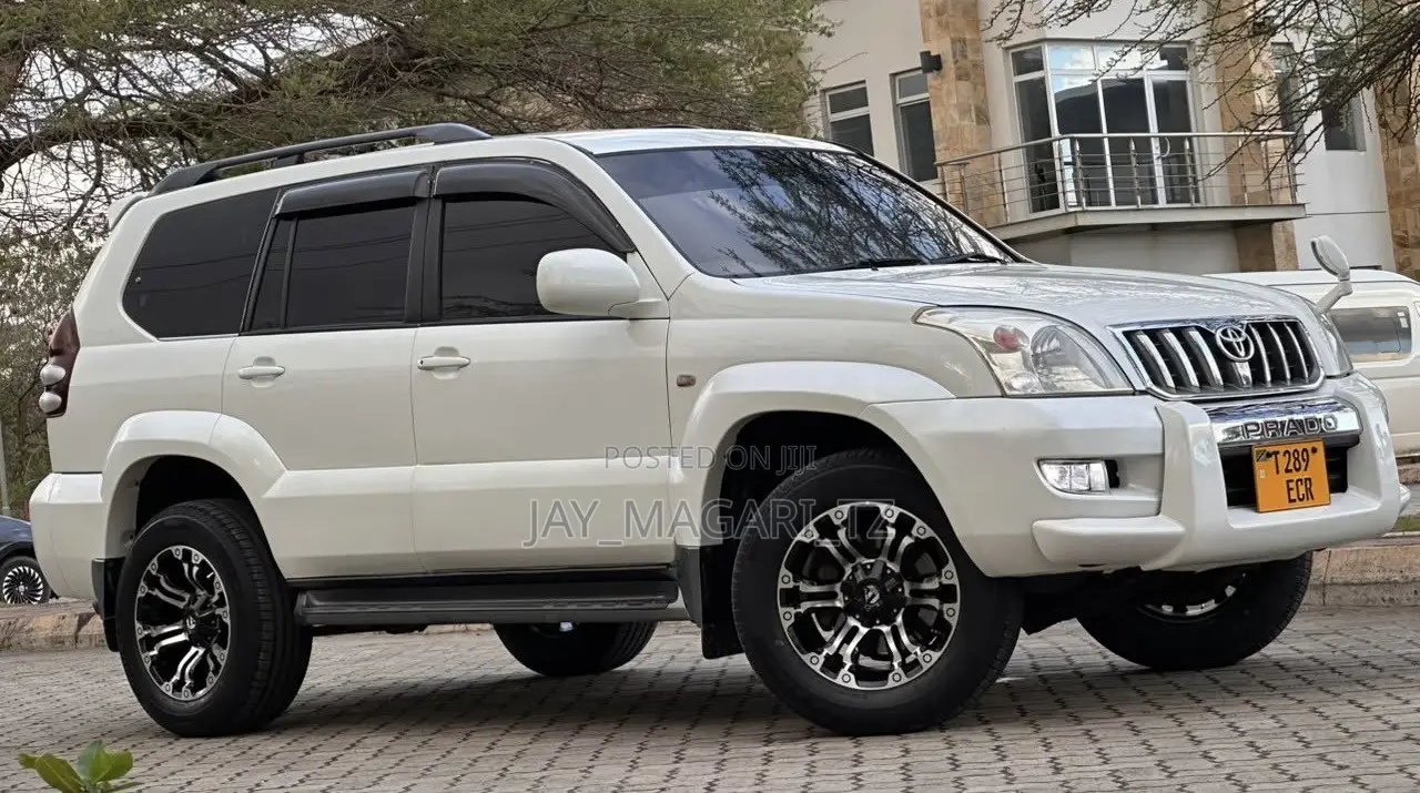 Toyota Land Cruiser Prado 2005 White
