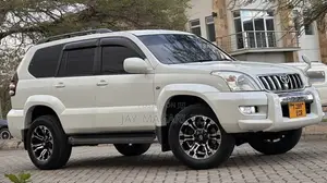 Toyota Land Cruiser Prado 2005 White