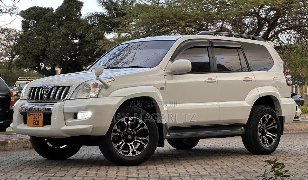 Toyota Land Cruiser Prado 2005 White