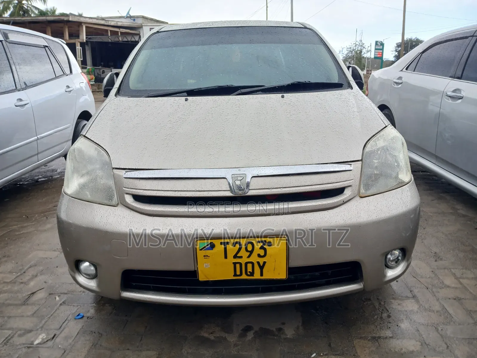 Toyota Raum 1.5 FWD 2004 Gold