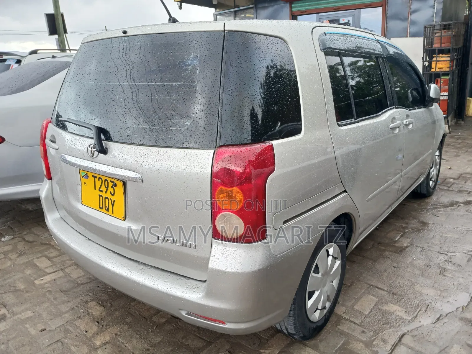 Toyota Raum 1.5 FWD 2004 Gold