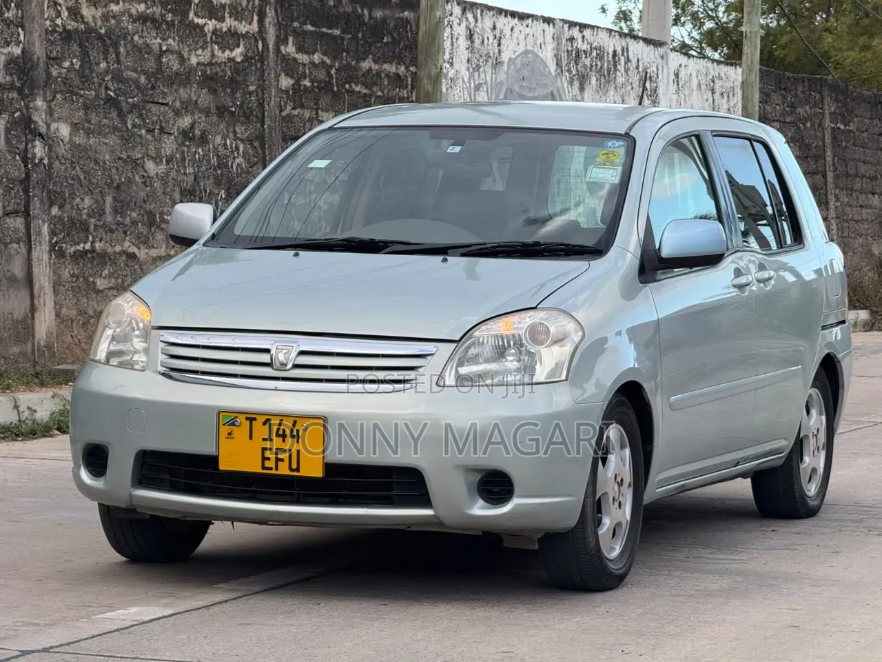Toyota Raum 1.5 FWD 2004 Silver