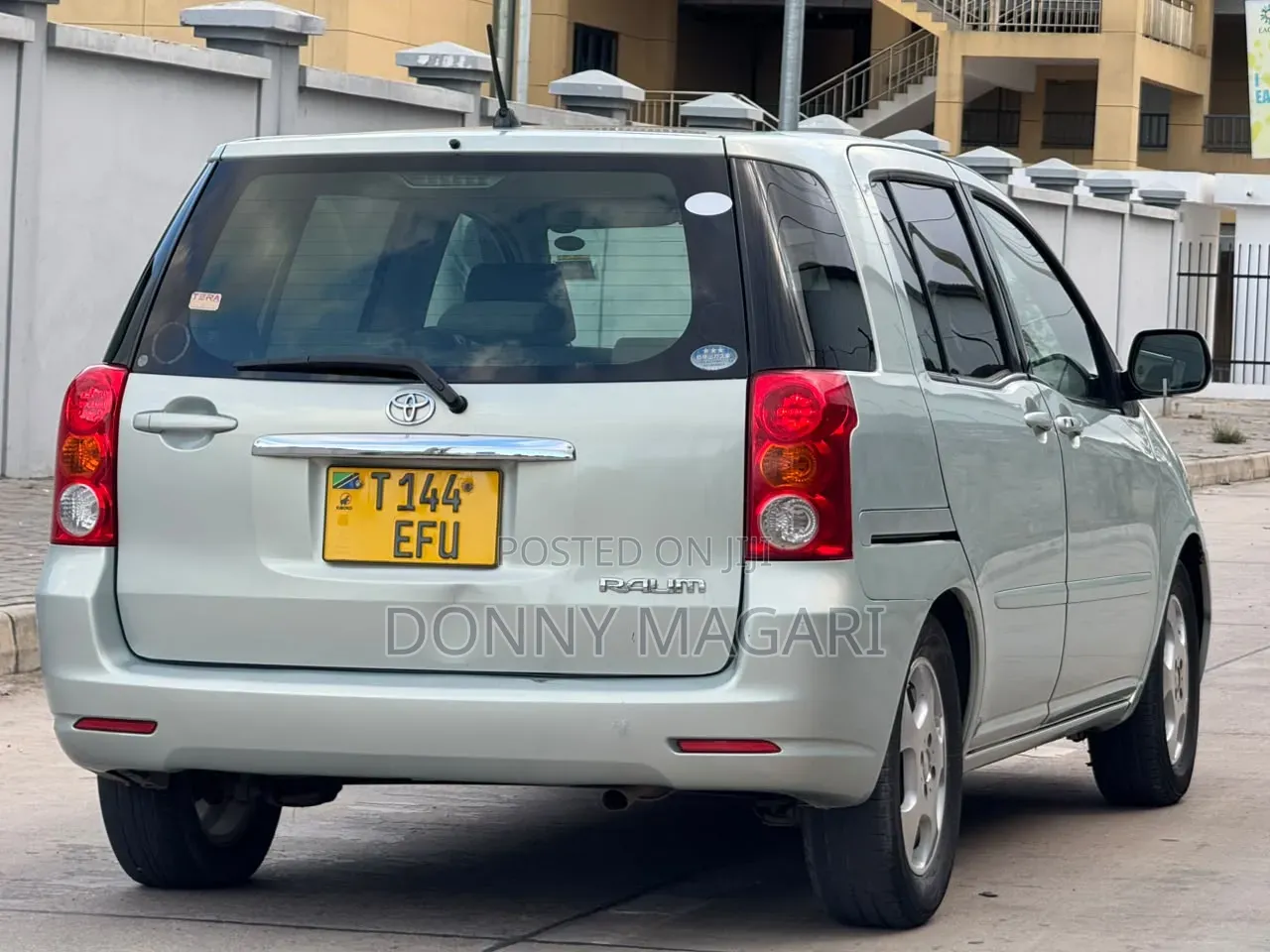 Toyota Raum 1.5 FWD 2004 Silver
