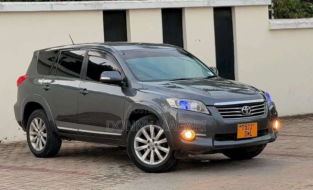 Toyota Vanguard 2011 Gray