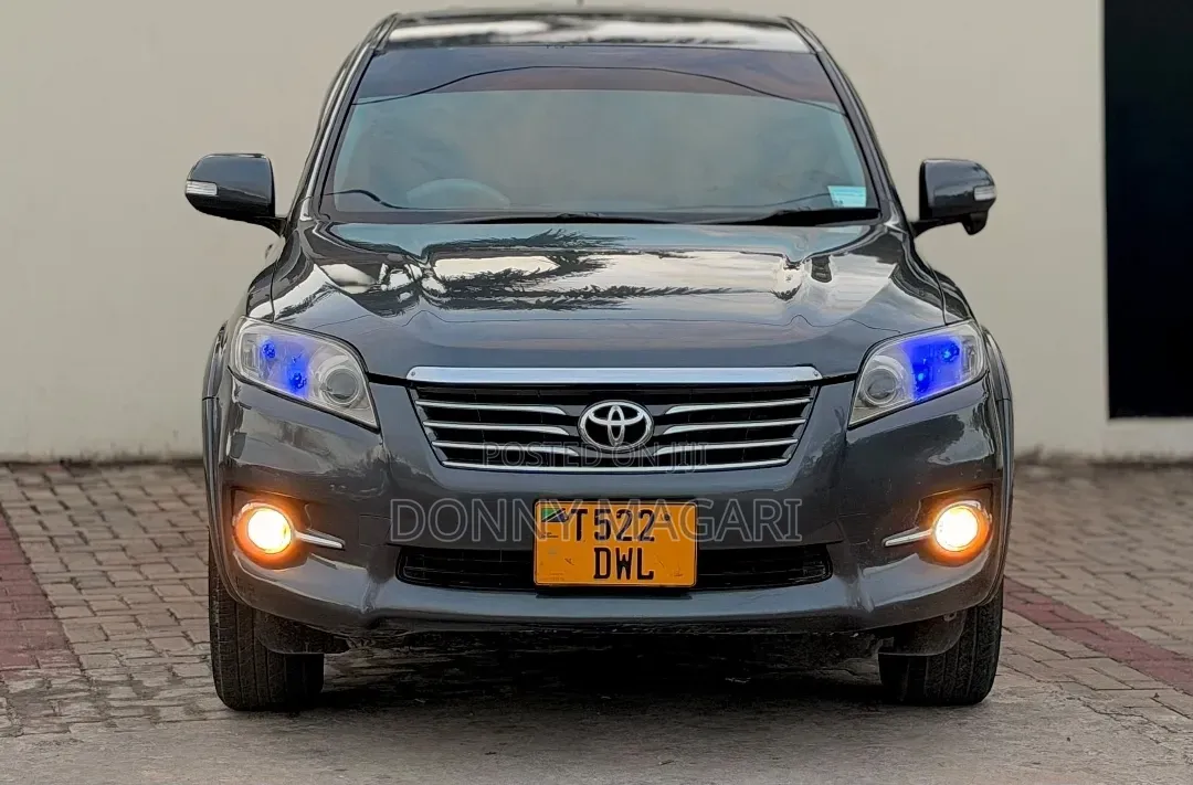 Toyota Vanguard 2011 Gray
