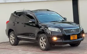 Toyota Vanguard 2011 Black