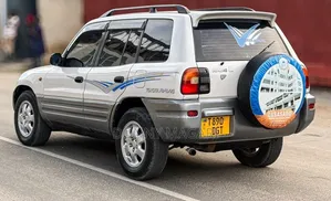 Toyota RAV4 2002 White