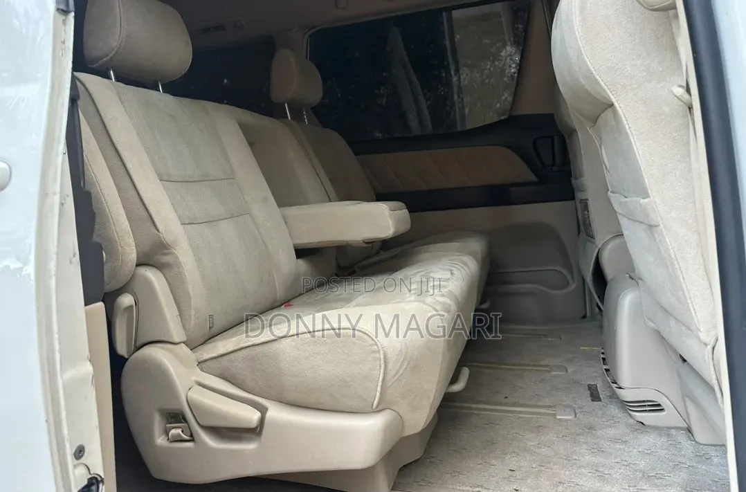 Toyota Alphard 2004 White