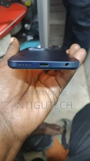 Infinix Hot 40i 256 GB Blue
