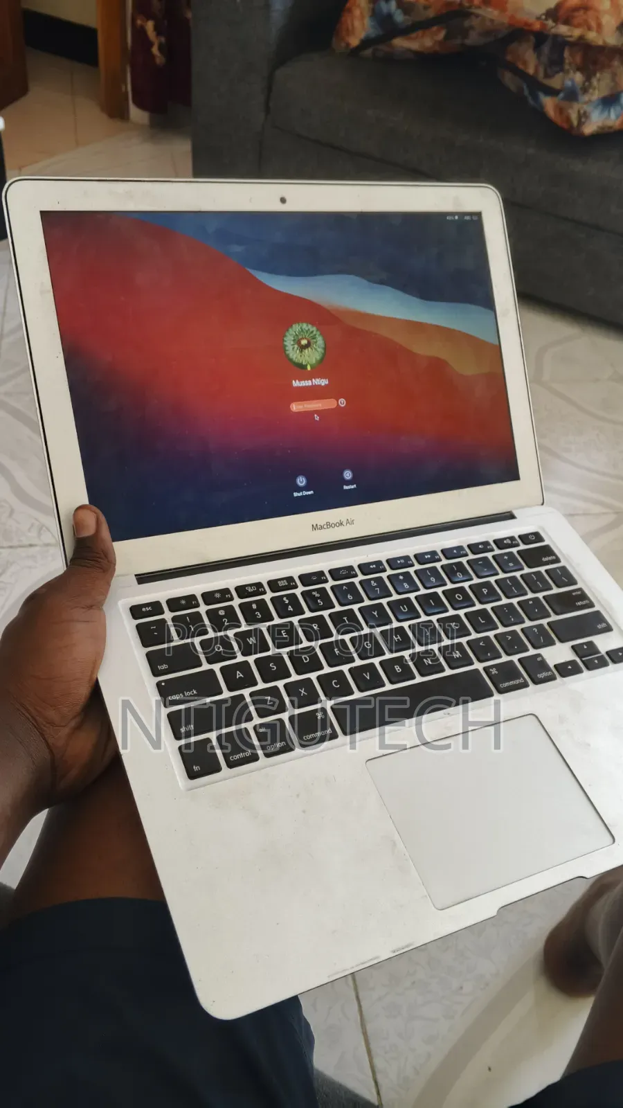 Laptop Apple MacBook Air 2013 4GB Intel Core 5 SSD 256GB