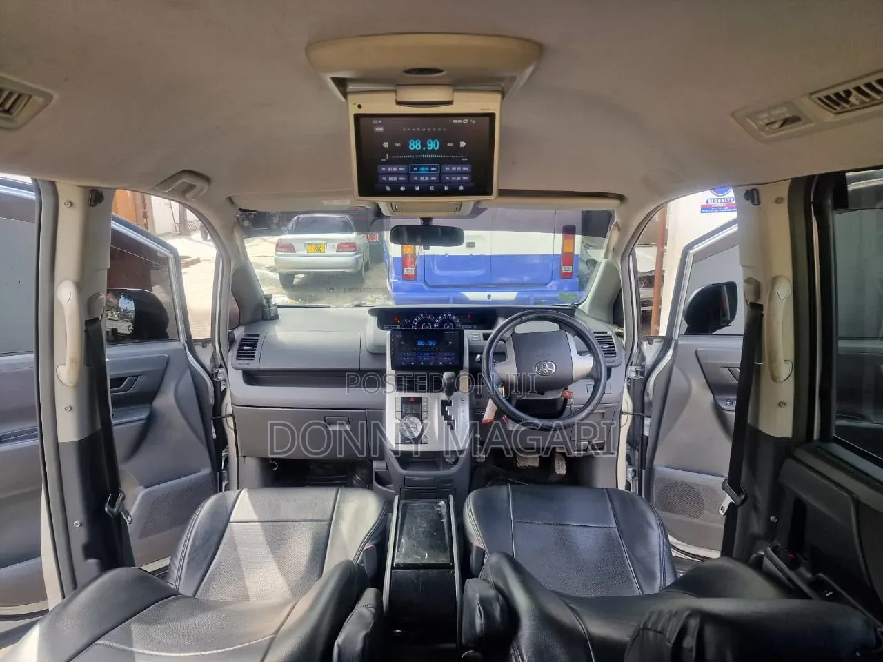 Toyota Noah 2008 Silver