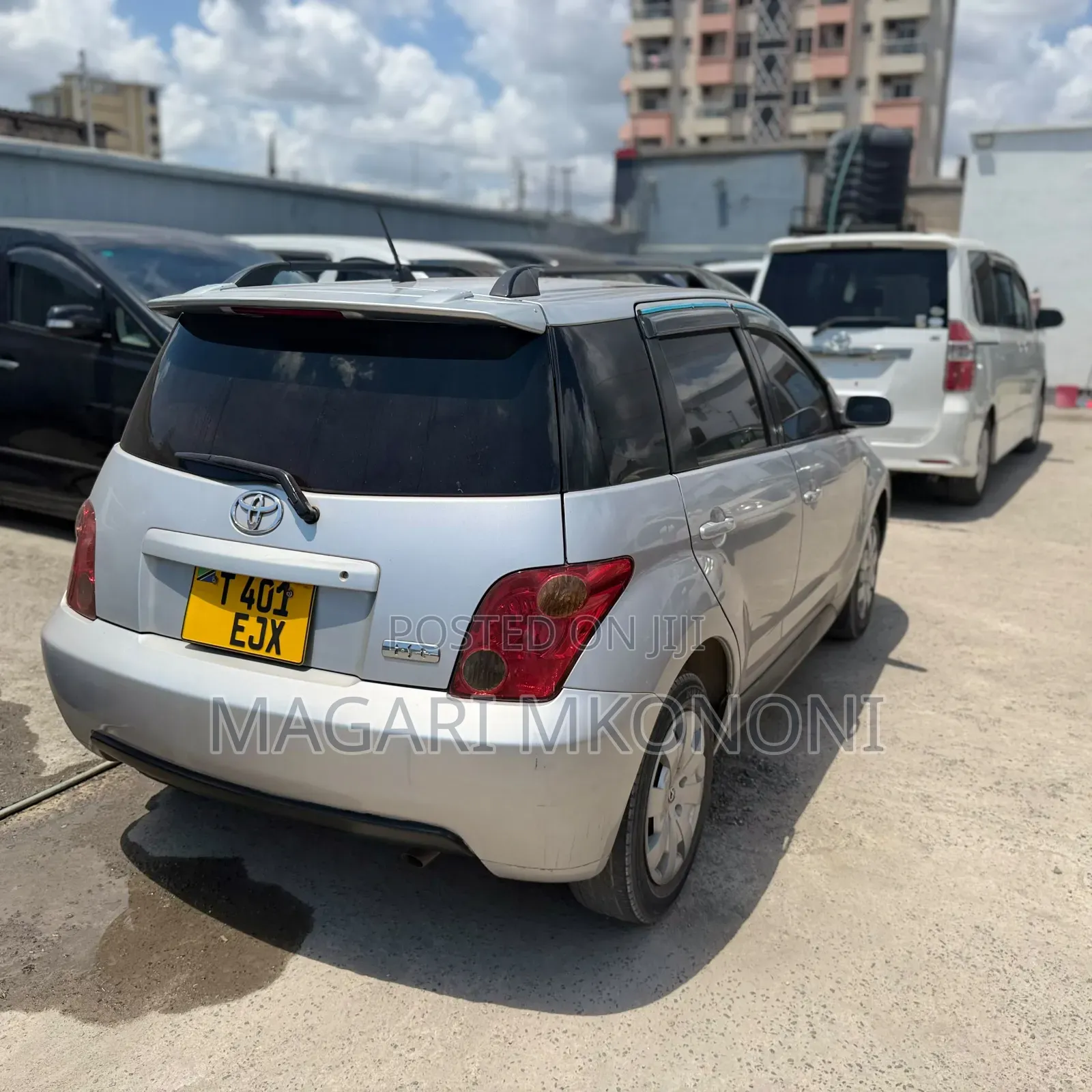 Toyota IST 2004 Silver