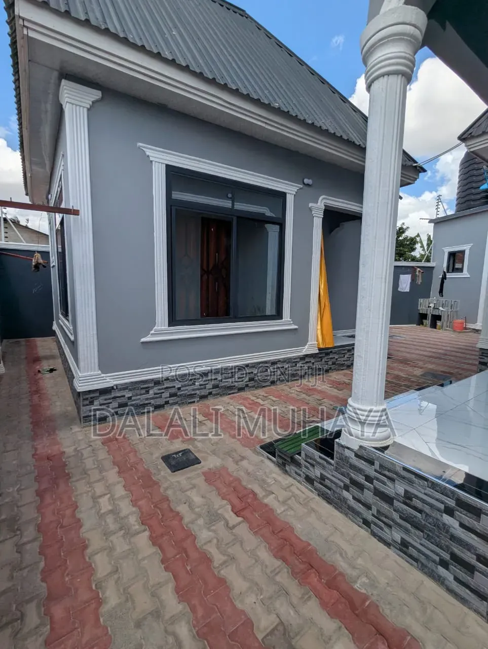 4bdrm House in Mzambarauni, Mbagala for sale