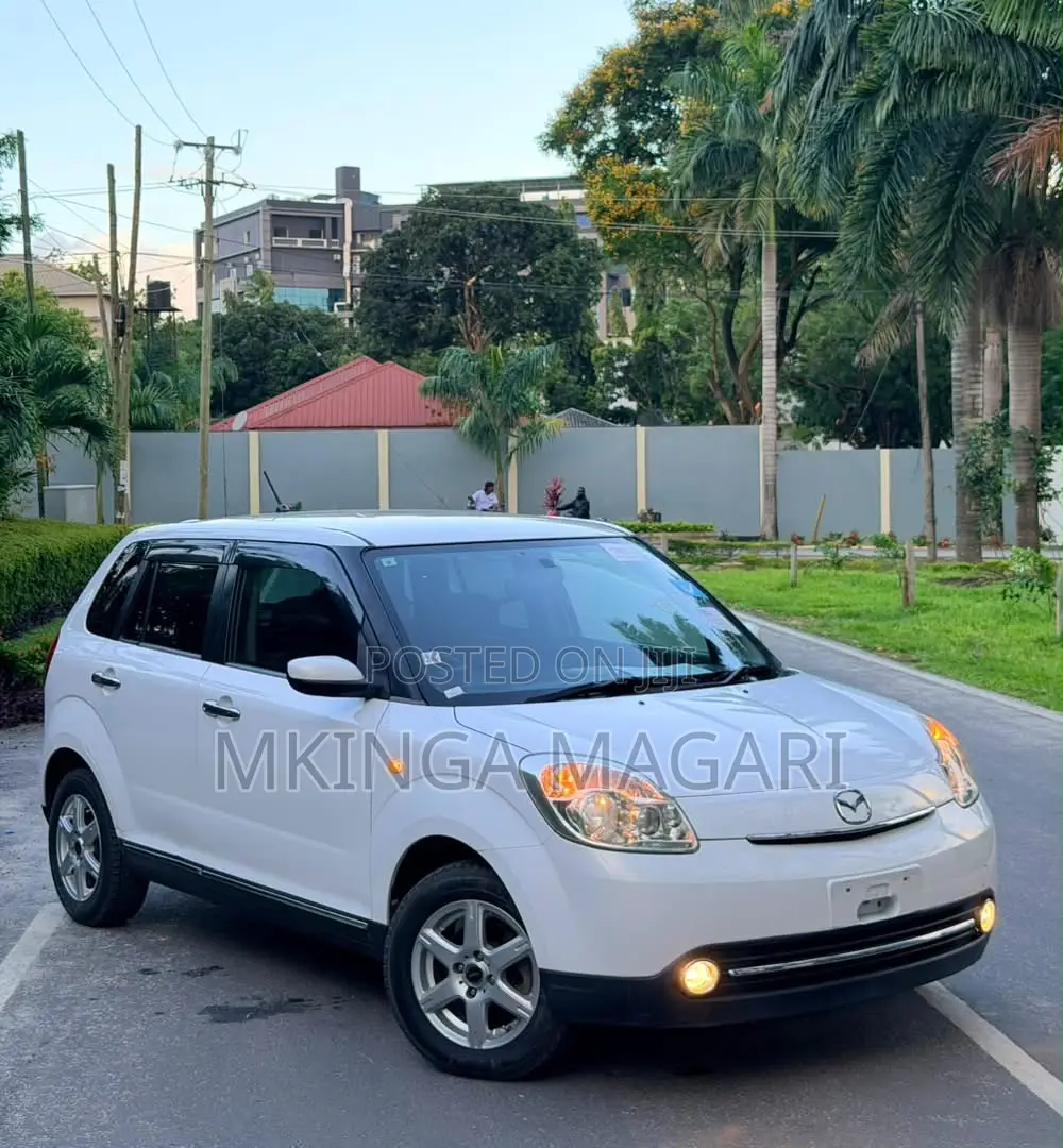 Mazda Verisa 2009 White