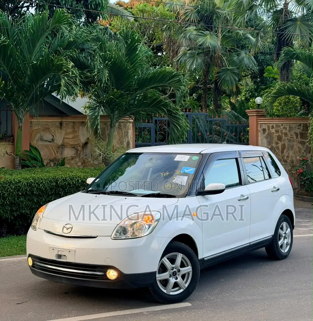 Mazda Verisa 2009 White