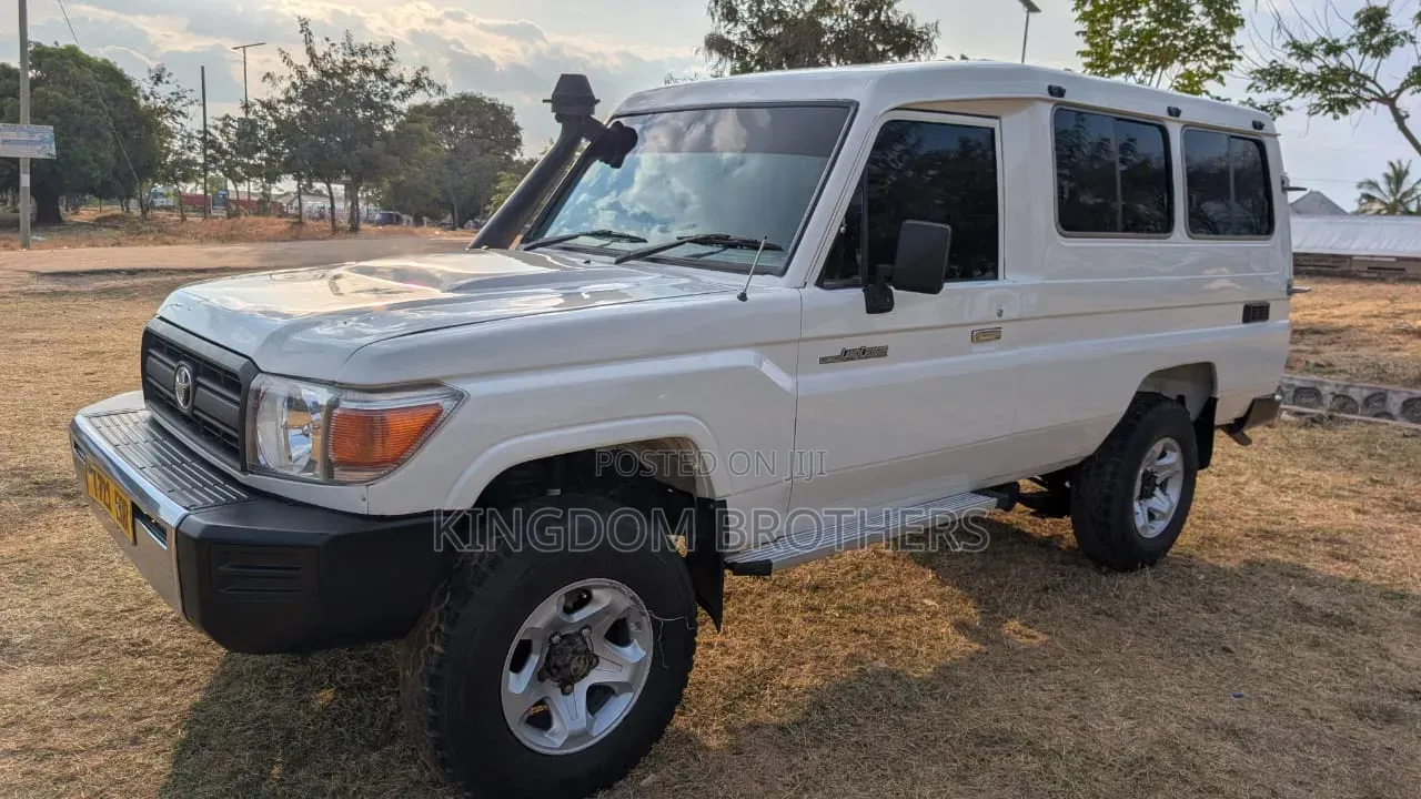 Toyota Land Cruiser 79 Series 2009 White