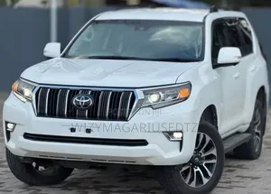 Toyota Land Cruiser Prado 2.8 2023 Teal