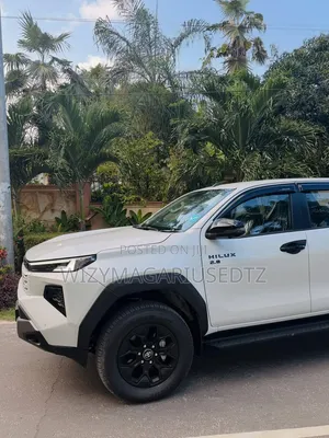 New Toyota Hilux Active (Diesel) 2026 Ivory
