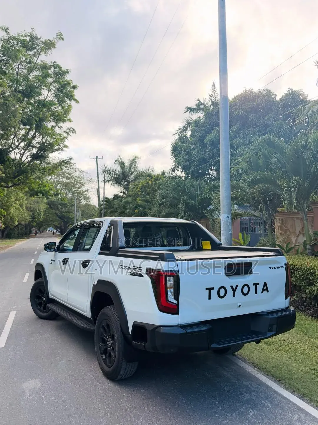 New Toyota Hilux Active (Diesel) 2026 Ivory